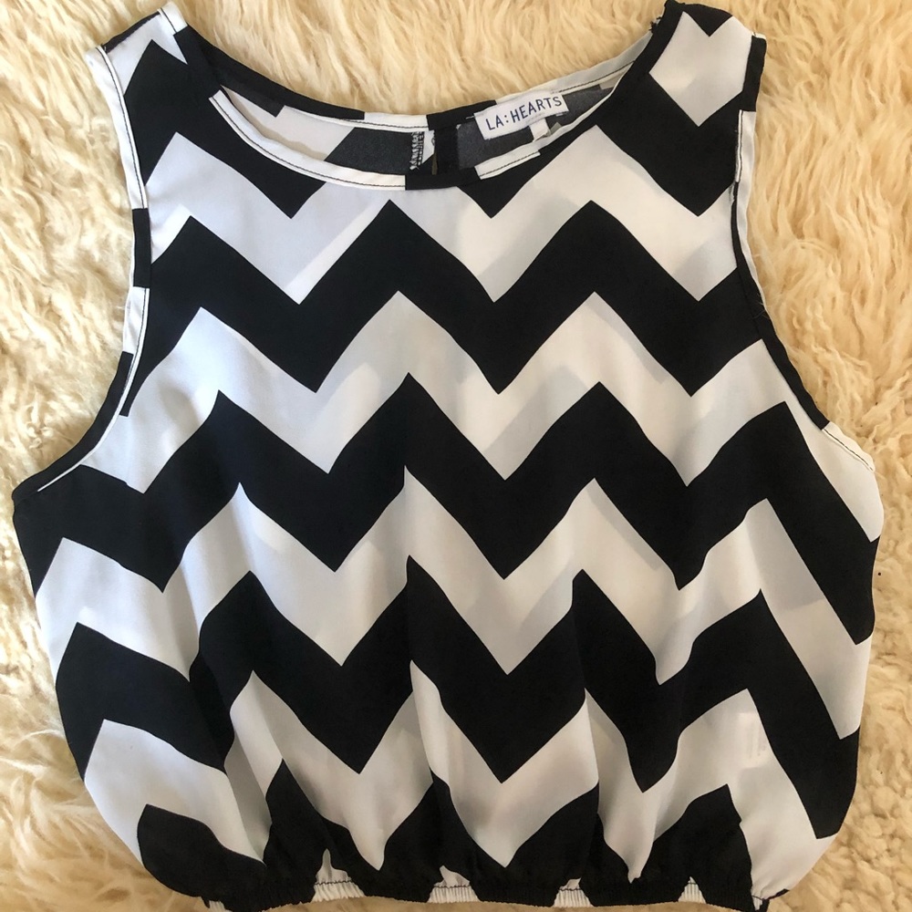Cropped fashion top